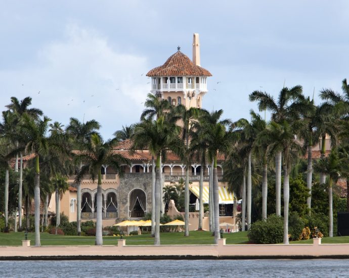 mar-a-lago-gunman-was-big-the-traitor-supporter—and-pissed-about-epstein