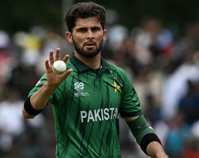 pakistan-vs-england:-t20-world-cup-super-eight-–-team-news,-start-time,-xi