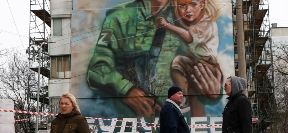 tracing-the-evolution-of-russian-hybrid-warfare