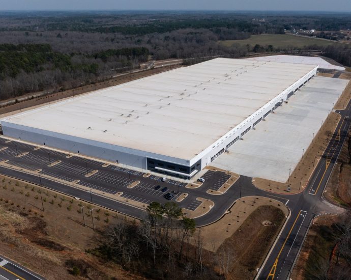 senators-move-to-block-ice-detention-centers-without-local-approval