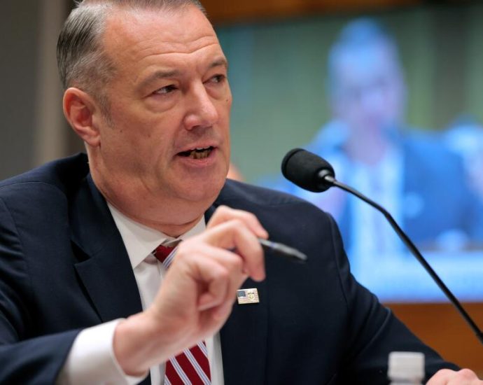 as-ice-scales-up-hiring,-whistleblower-documents-reveal-deep-cuts-to-training-program