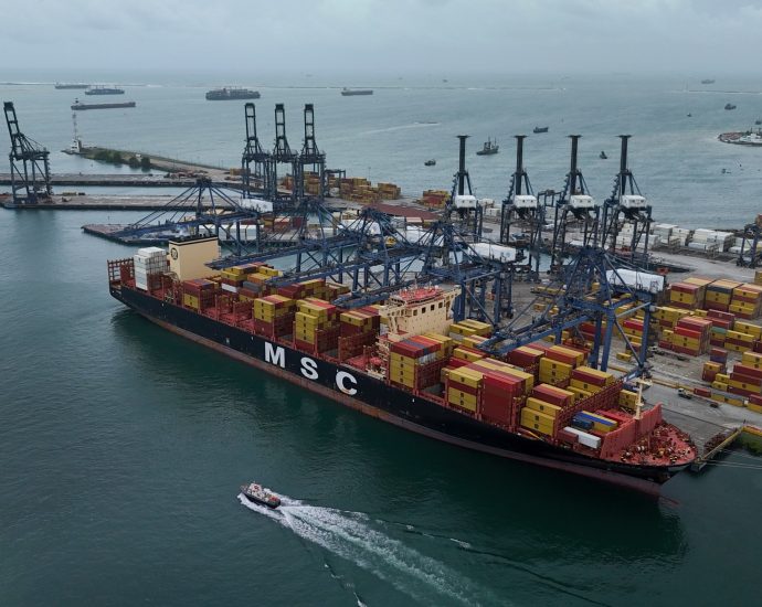 hong-kong-conglomerate-says-panama-canal-ports-seized-by-authorities