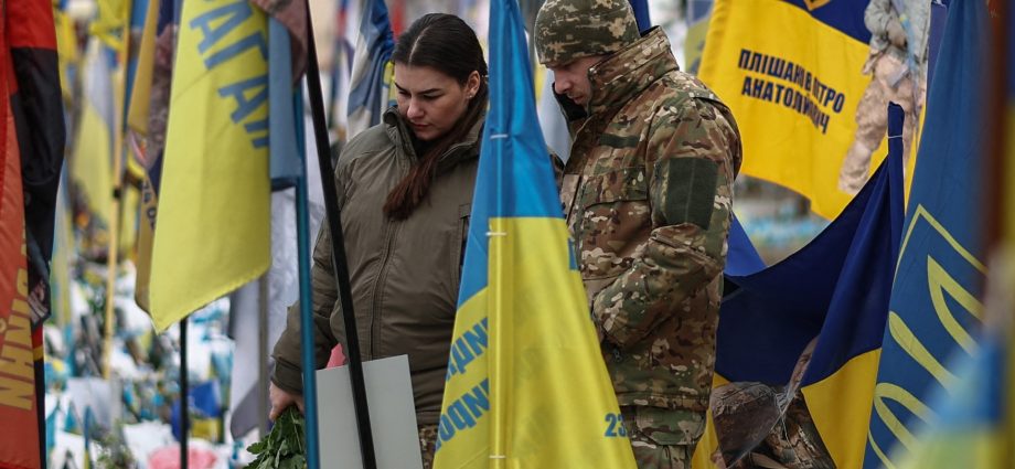 familiar-moments-mark-four-years-of-russia’s-war-on-ukraine