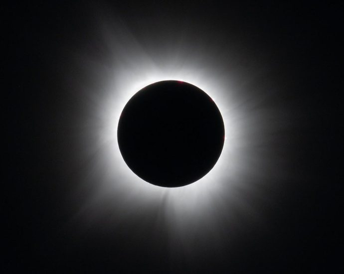 new-volunteer-data-from-143-observatories-unveils-the-2024-total-solar-eclipse