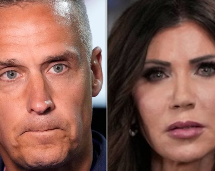 lewandowski-entered-cockpit-during-flight-before-firing-pilot-over-noem’s-missing-blanket:-reuters