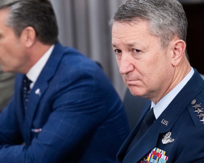 the-traitor-bashes-reports-about-top-general’s-warnings-on-iran