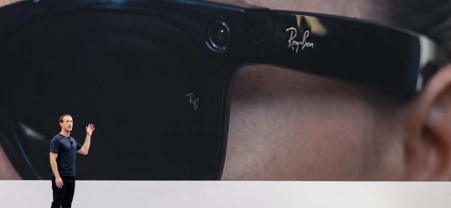 this-app-will-alert-you-if-it-thinks-someone-nearby-is-wearing-smart-glasses