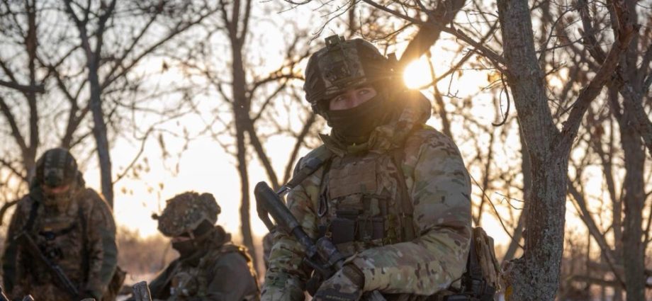 drones,-robots,-and-a-race-to-adapt:-what-ukraine’s-fifth-year-of-war-will-look-like