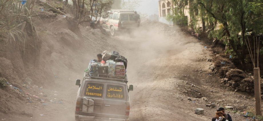 children-among-16-killed-in-car-crash-in-southern-yemen