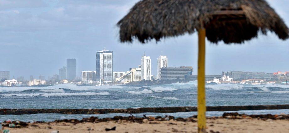 cuban-border-agents-fire-upon-florida-tagged-speedboat,-killing-four