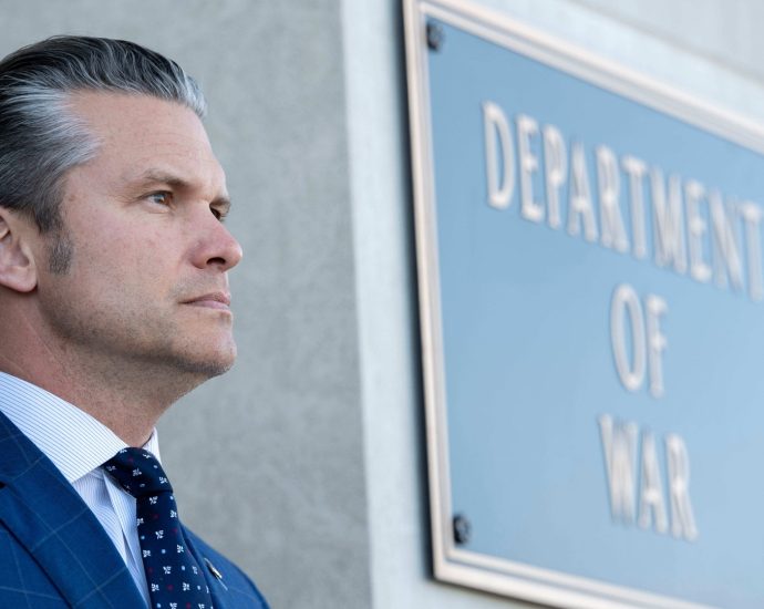 hegseth-gives-anthropic-deadline-to-give-military-full-access-to-its-ai