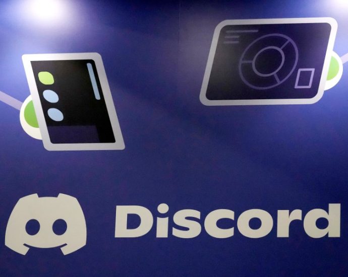 discord-postpones-age-verification-rollout-amid-criticism,-promises-transparency