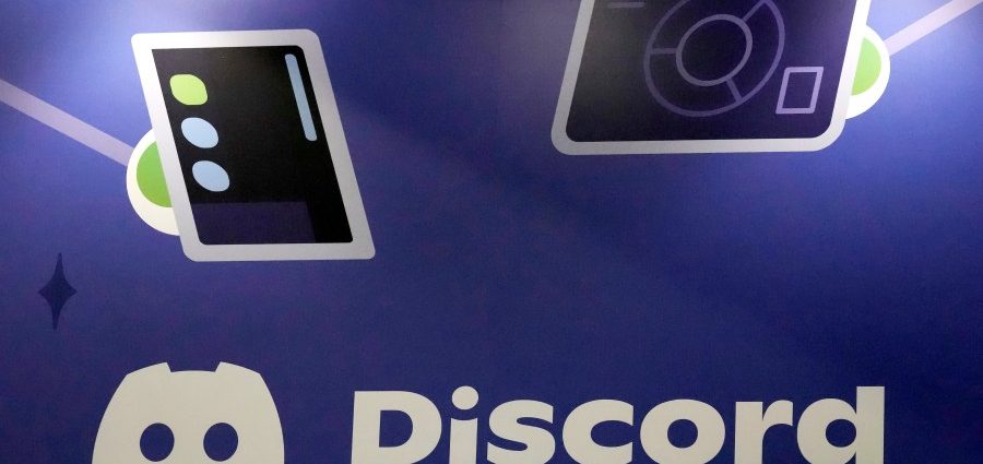 discord-postpones-age-verification-rollout-amid-criticism,-promises-transparency