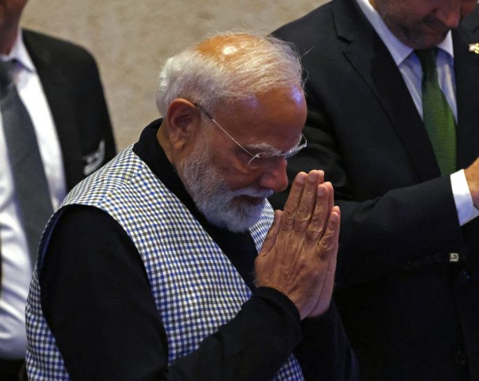 modi,-netanyahu-praise-each-other-in-address-to-israeli-knesset