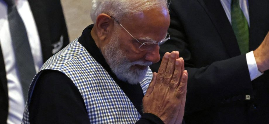 modi,-netanyahu-praise-each-other-in-address-to-israeli-knesset