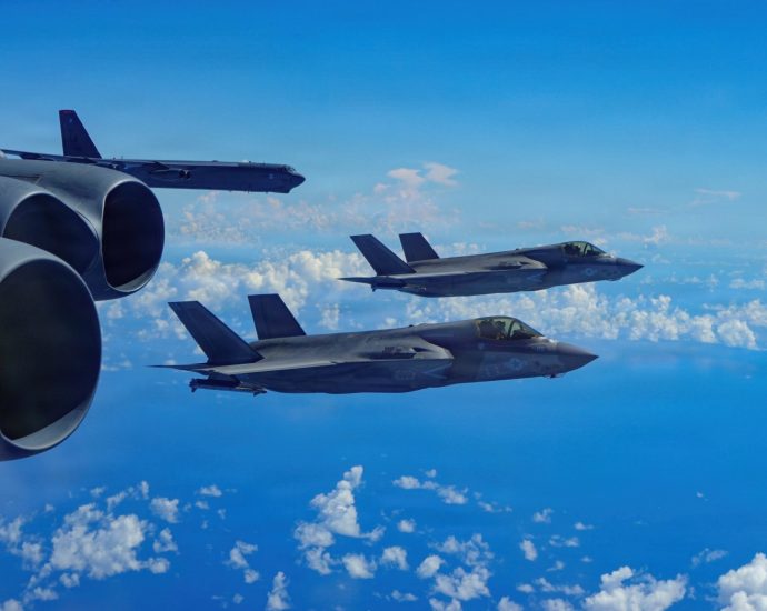 former-us-f-35-fighter-pilot-arrested-for-training-chinese-air-force