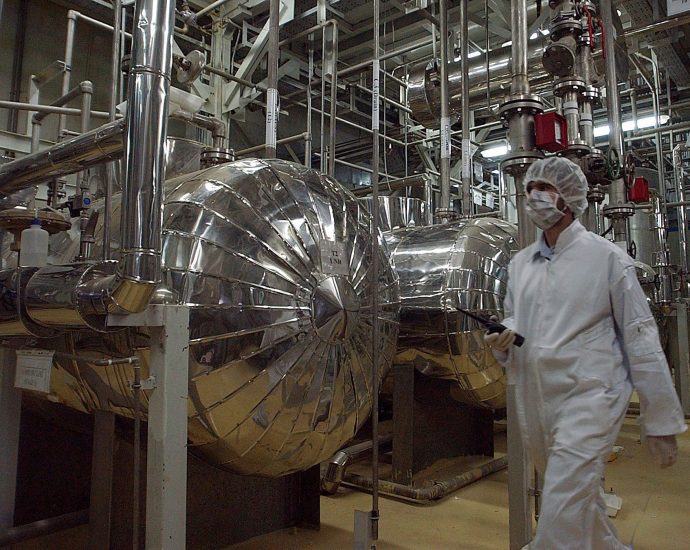 us-iran-talks-live:-nuclear-talks-to-kick-off-in-geneva-amid-tensions