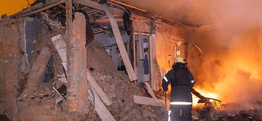 us,-ukraine-to-meet-in-geneva-as-russia-attacks-kyiv-with-missiles,-drones