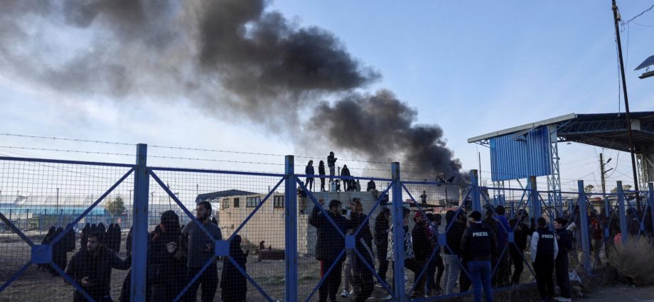 syria-confirms-‘mass-escape’-from-camp-housing-relatives-of-isil-fighters