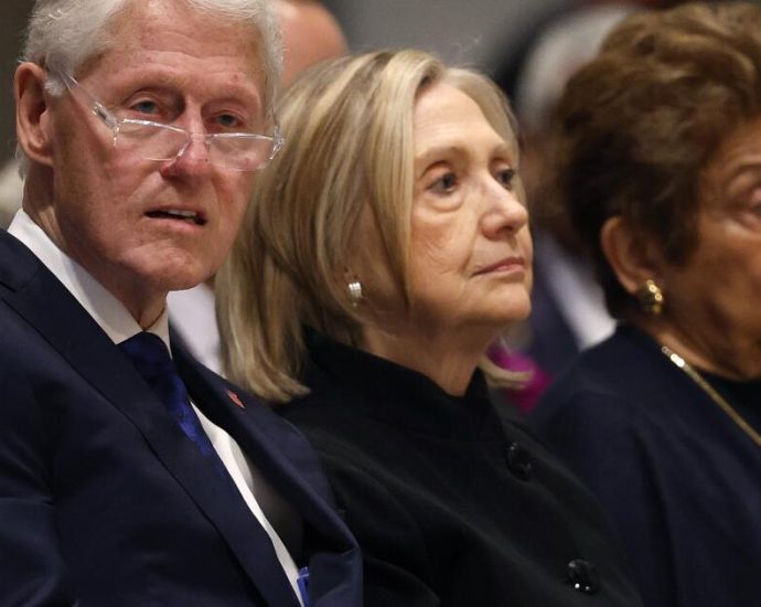 the-clintons-are-about-to-testify-on-epstein-ties.-here’s-what-to-know
