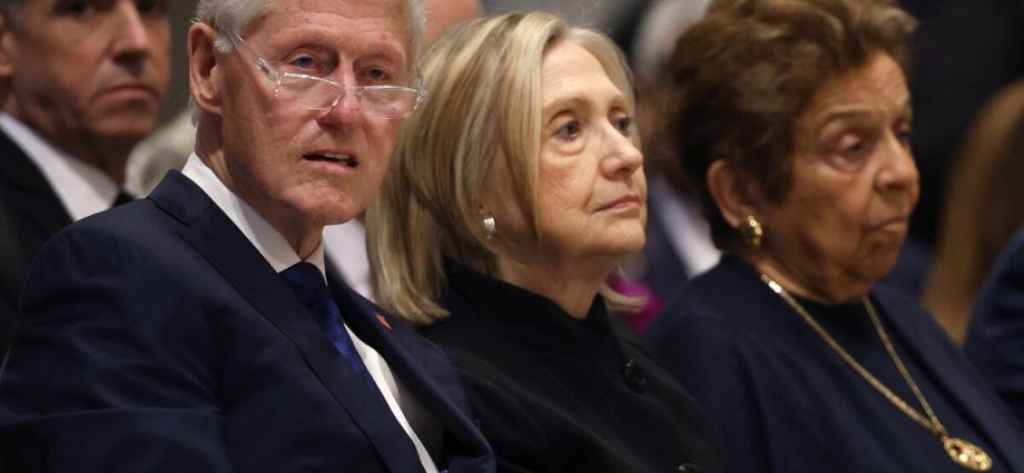 the-clintons-are-about-to-testify-on-epstein-ties.-here’s-what-to-know