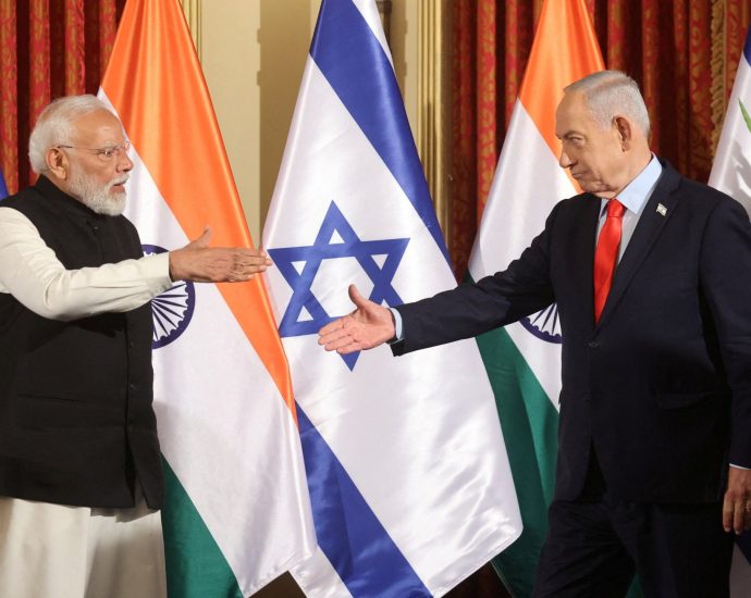 india-and-israel-pledge-to-boost-cooperation-on-trade,-defence