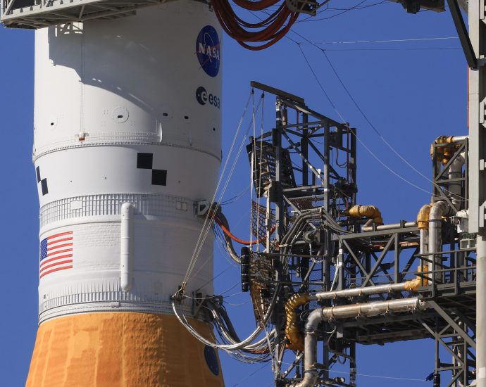 teams-begin-artemis-ii-repairs-in-vehicle-assembly-building