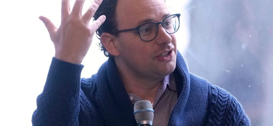 chabria:-the-pentagon-is-demanding-to-use-claude-ai-as-it-pleases.-claude-told-me-that’s-‘dangerous’