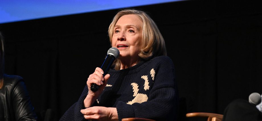 “a-tragedy,-a-scandal”:-hillary-clinton-deposition-rips-republicans’-handling-of-epstein-case