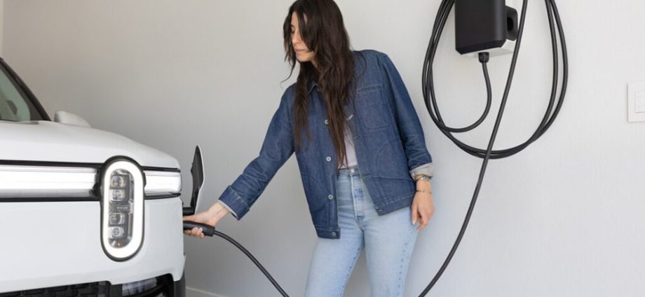 energyhub-and-rivian-partner-to-expand-access-to-utility-managed-ev-charging-programs