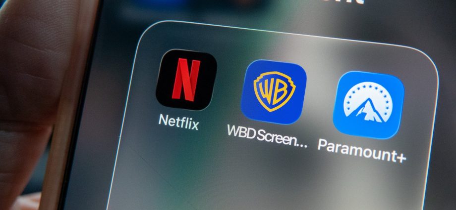 netflix-flinches,-won’t-match-paramount-skydance-offer-for-warner-bros.