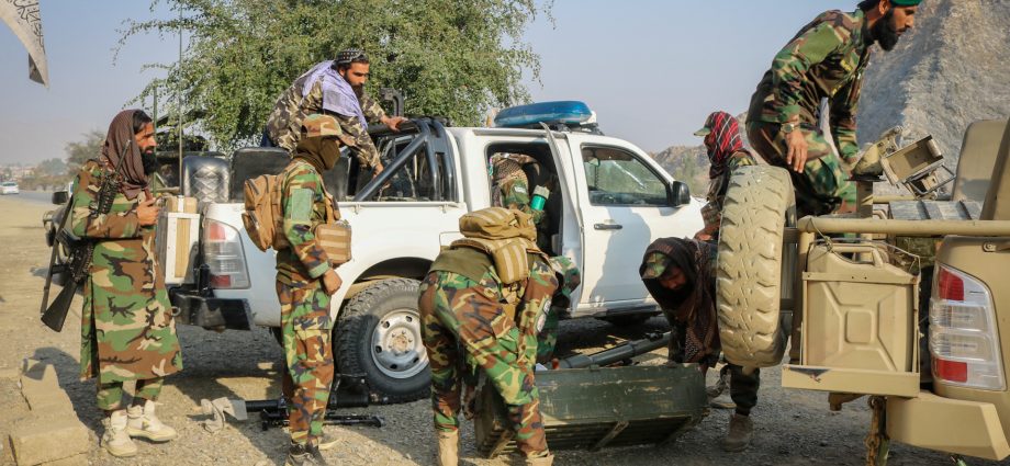 what-we-know-about-clashes-between-pakistan-and-afghanistan