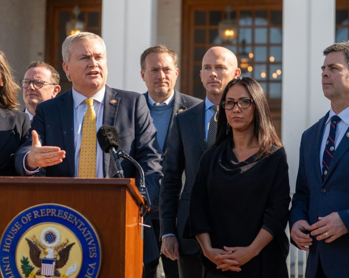 hillary-clinton-denies-ever-meeting-epstein-during-committee-hearing