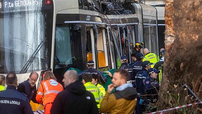 tram-derails-in-milan,-killing-at-least-one-and-injuring-dozens