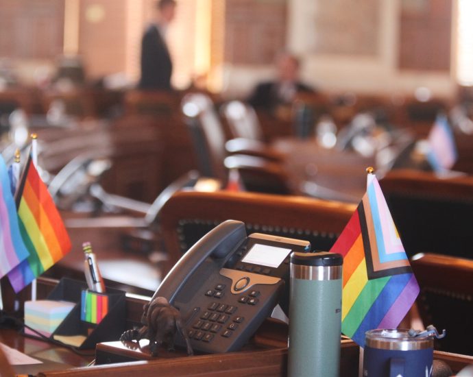 kansas-requires-ids-to-vote,-but-1,700-trans-residents-just-had-their-ids-revoked