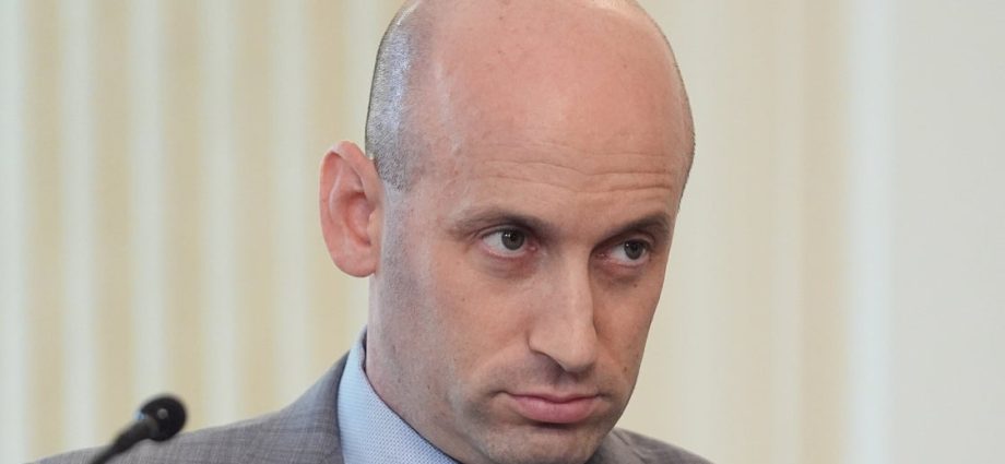 stephen-miller-had-a-wild-8-hour-crash-out-on-x,-and-only-stopped-after-brutal-clapback