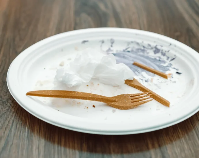 this-plastic-is-made-from-milk-and-it-vanishes-in-13-weeks