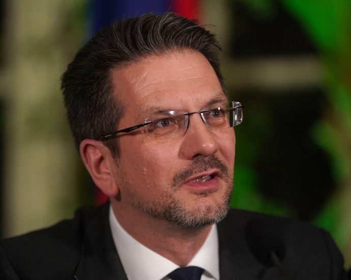 tory-linked-climate-denial-group-seeks-funds-in-the-traitor’s-america