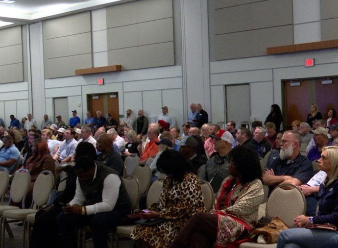 amazon’s-$12-billion-data-center-to-open-doors-for-local-workers