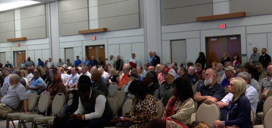 amazon’s-$12-billion-data-center-to-open-doors-for-local-workers