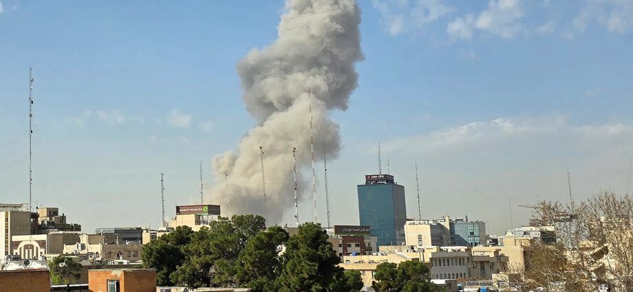 what-dangers-do-the-us-and-israeli-attacks-on-iran-pose?