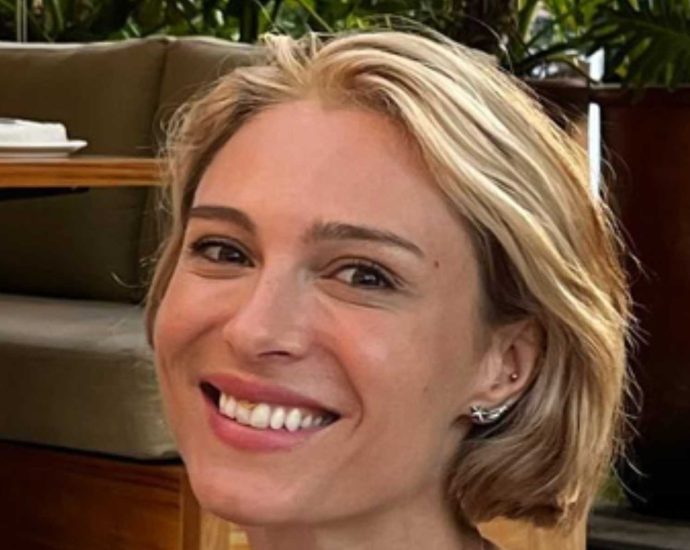 married-at-first-sight-star-calls-out-biphobia-after-being-‘reduced-to-her-sexuality’