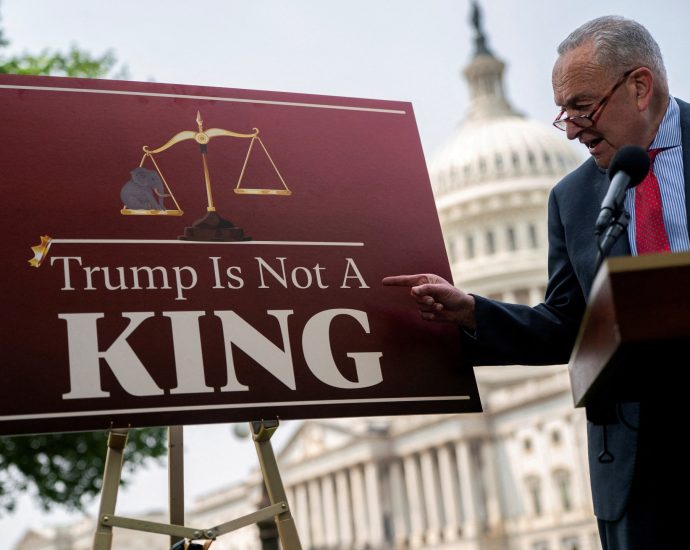 us-strikes-on-iran-lead-to-renewed-demands-for-war-powers-legislation