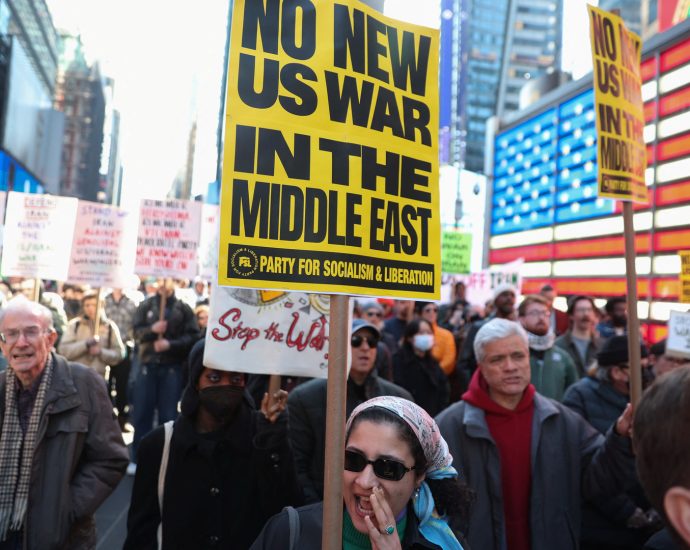 new-yorkers-protest-us-strikes-on-iran
