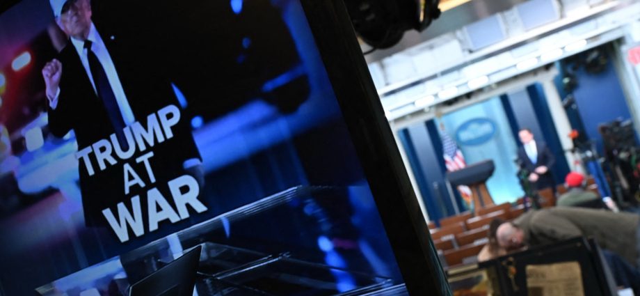 despite-antiwar-maga-wing,-the-traitor-gets-republican-support-for-iran-strikes