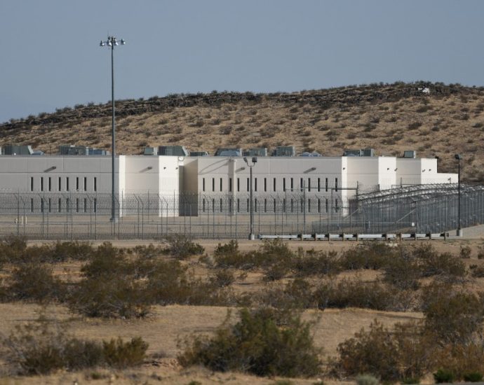 Democrats Decry Meager Medical Care for Detainees in Funding Fight