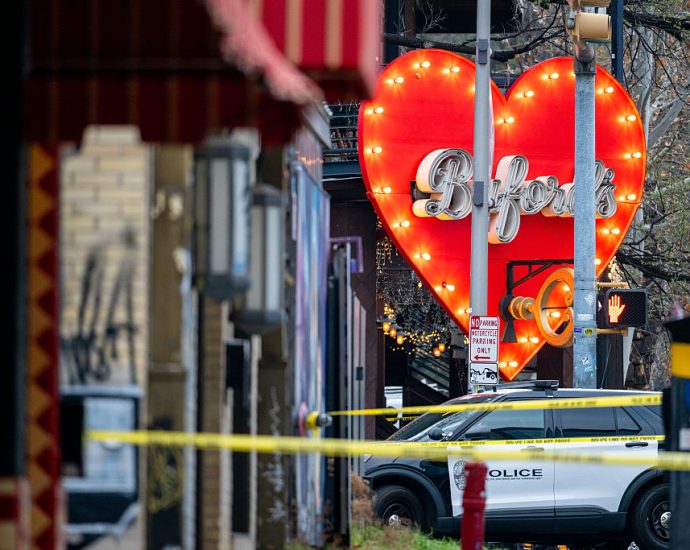 deadly-texas-bar-shooting-raises-terrorism-fears