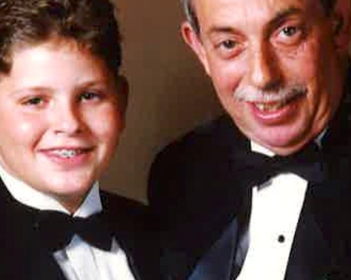 my-dad-had-a-shameful-compulsion-i-never-thought-i’d-grow-up-to-share-the-same-secret.