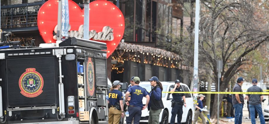 fbi-investigating-shooting-in-austin-that-left-3-dead,-including-gunman;-14-injured