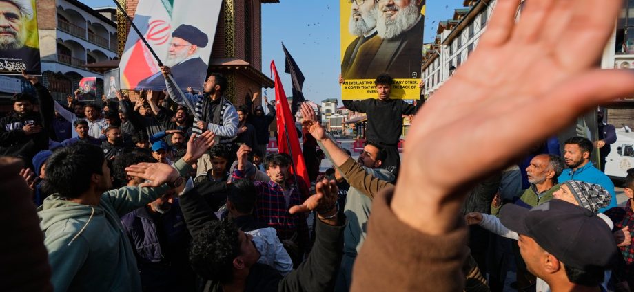 analysis:-khamenei’s-killing-leaves-iran’s-‘axis’-in-disarray